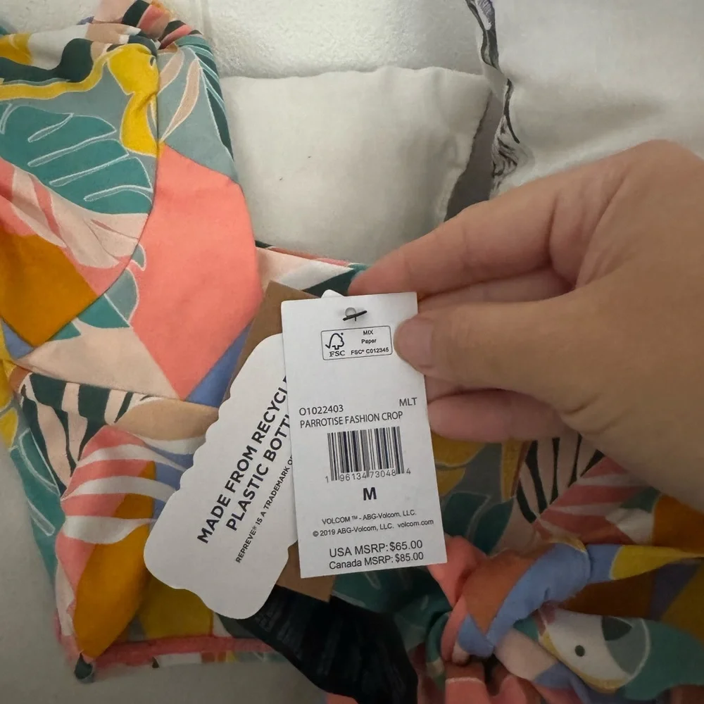 NWT Volcom Parrotise Floral Puff Sleeve Swim Crop Top - Picture 7 of 8